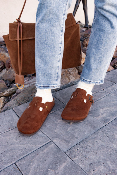 Regis Round Toe Clog